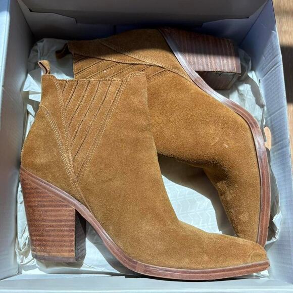 Marc Fisher Tan Suede Ankle Boots - Size 8 - Picture 1 of 7